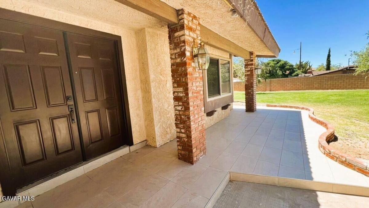 Apartment for rent at 5020 Ave K10 W Quartz Hill, Lancaster, CA 93536