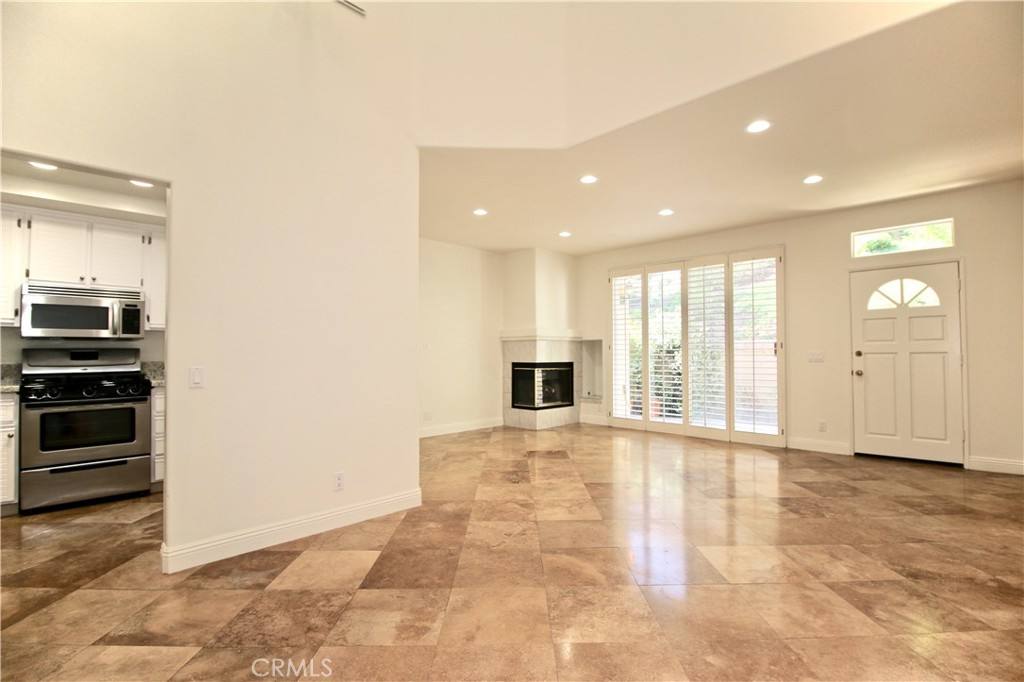 Apartment for rent at 22325 Heritage Pass Place, Chatsworth, CA 91311