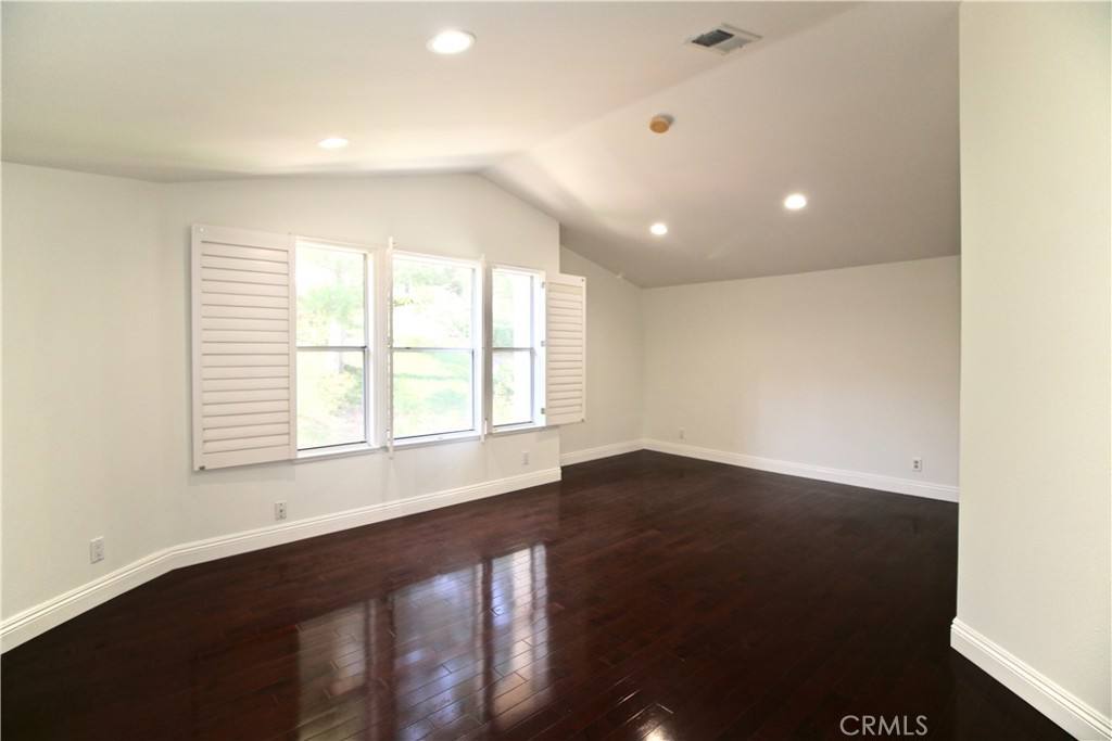 Apartment for rent at 22325 Heritage Pass Place, Chatsworth, CA 91311
