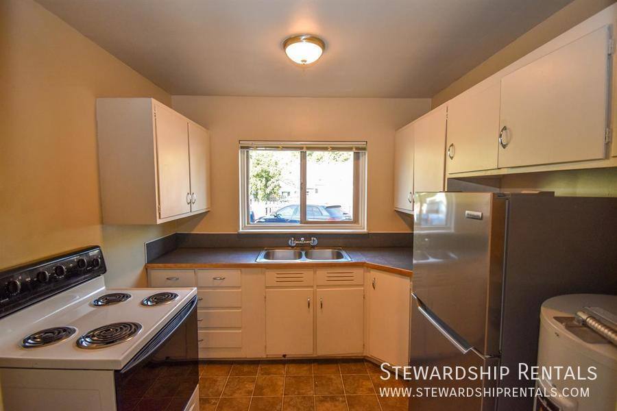Apartment for rent at 350 E 18th Ave #1, Eugene, OR 97401