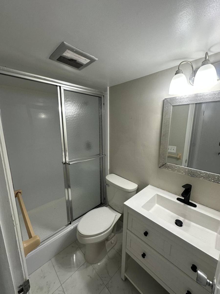 Apartment for rent at 2301 NE 14th St Causeway #2301206E, Pompano Beach, FL 33062