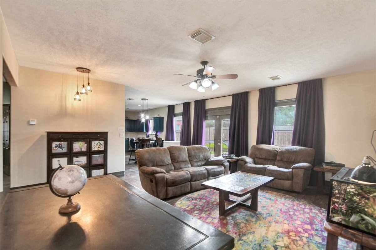 Apartment for rent at 6706 Lindale Manor Court, Spring, TX 77379