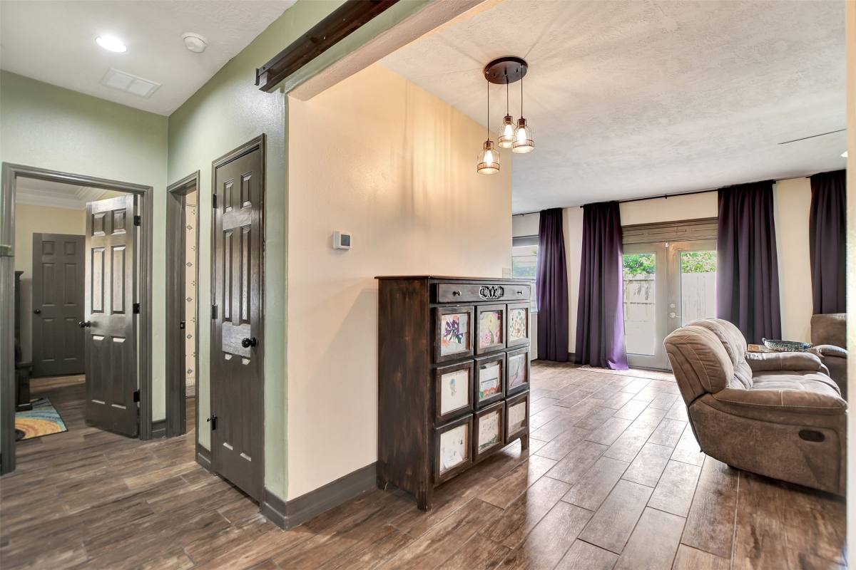 Apartment for rent at 6706 Lindale Manor Court, Spring, TX 77379
