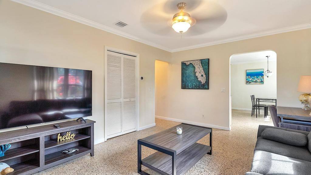 Apartment for rent at 802 N J St #802, Lake Worth Beach, FL 33460