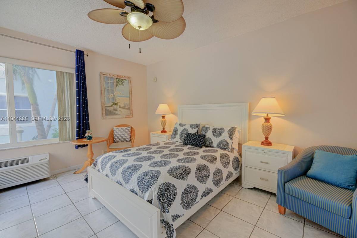 Apartment for rent at 326 Harrison St #326106A, Hollywood, FL 33019