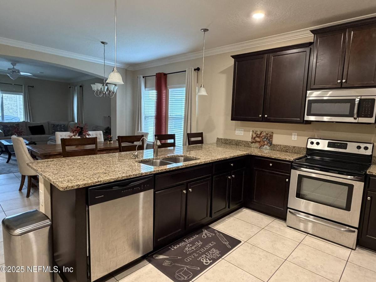 Apartment for rent at 7292 Claremont Creek Dr, Jacksonville, FL 32222