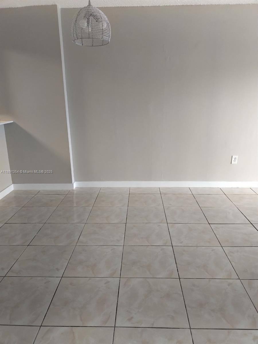Apartment for rent at 16465 NE 22nd Ave #114, North Miami Beach, FL 33160