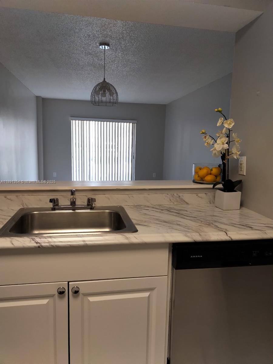 Apartment for rent at 16465 NE 22nd Ave #114, North Miami Beach, FL 33160