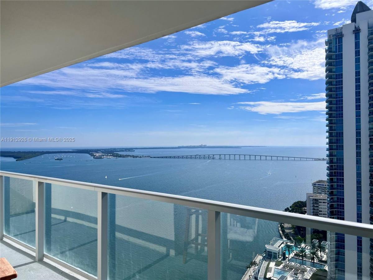 Condo for rent at 1155 Brickell Bay Dr #3405, Miami, FL 33131