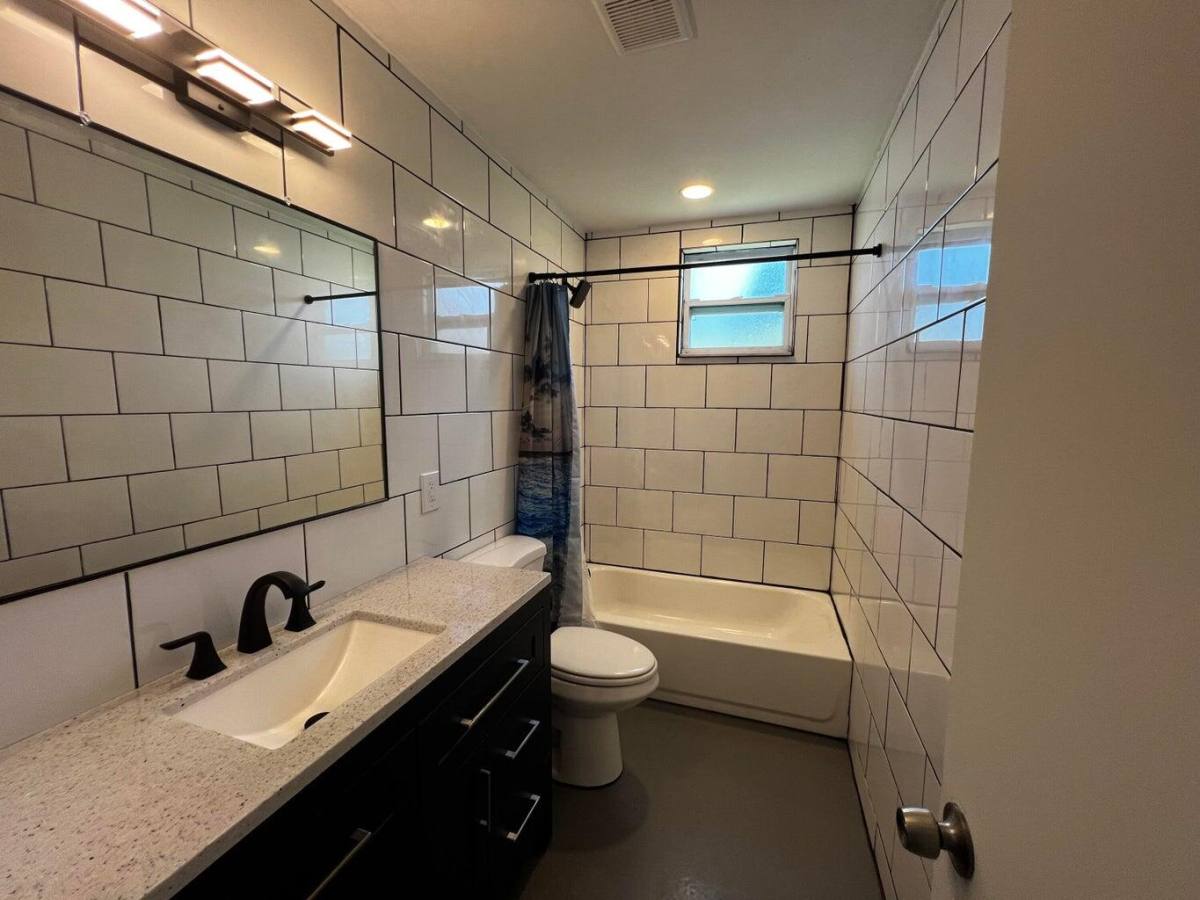 Apartment for rent at 8535 40th Trail N, Palm Beach Gardens, FL 33410