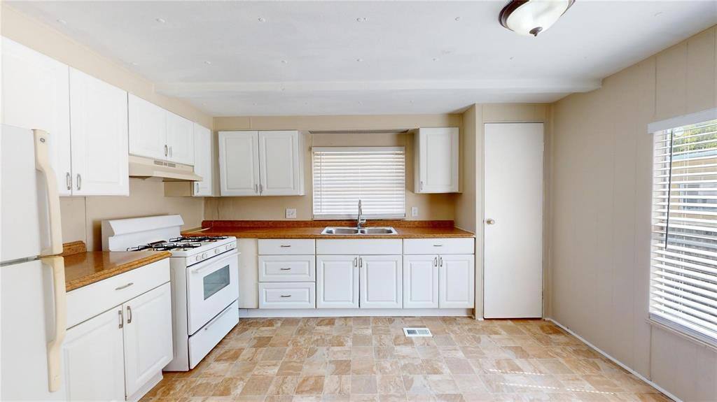 Apartment for rent at 8472 Preston N Dr, Frisco, TX 75034