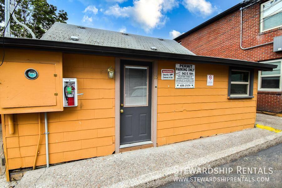 Apartment for rent at 942 E 18th Ave #15, Eugene, OR 97403