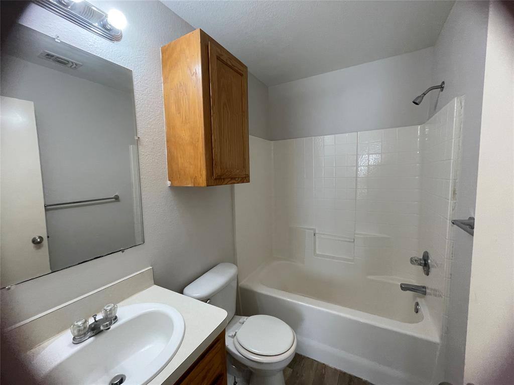 Apartment for rent at 5217 Calloway St #5217B, Fort Worth, TX 76114