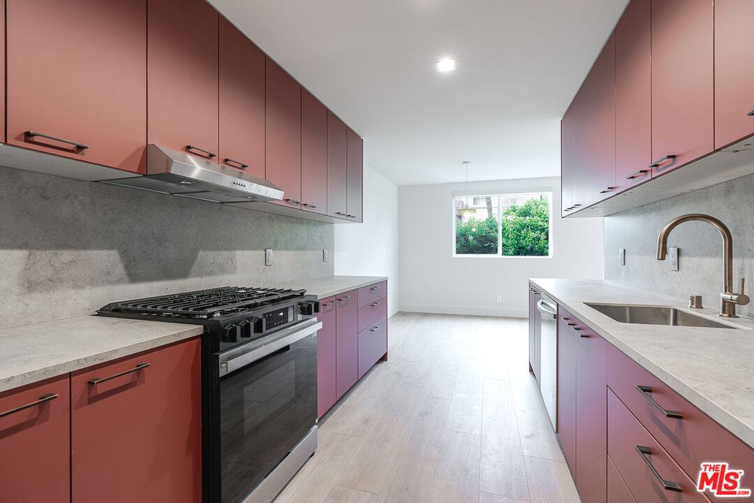 Apartment for rent at 12425 Texas Ave #6, Los Angeles, CA 90025