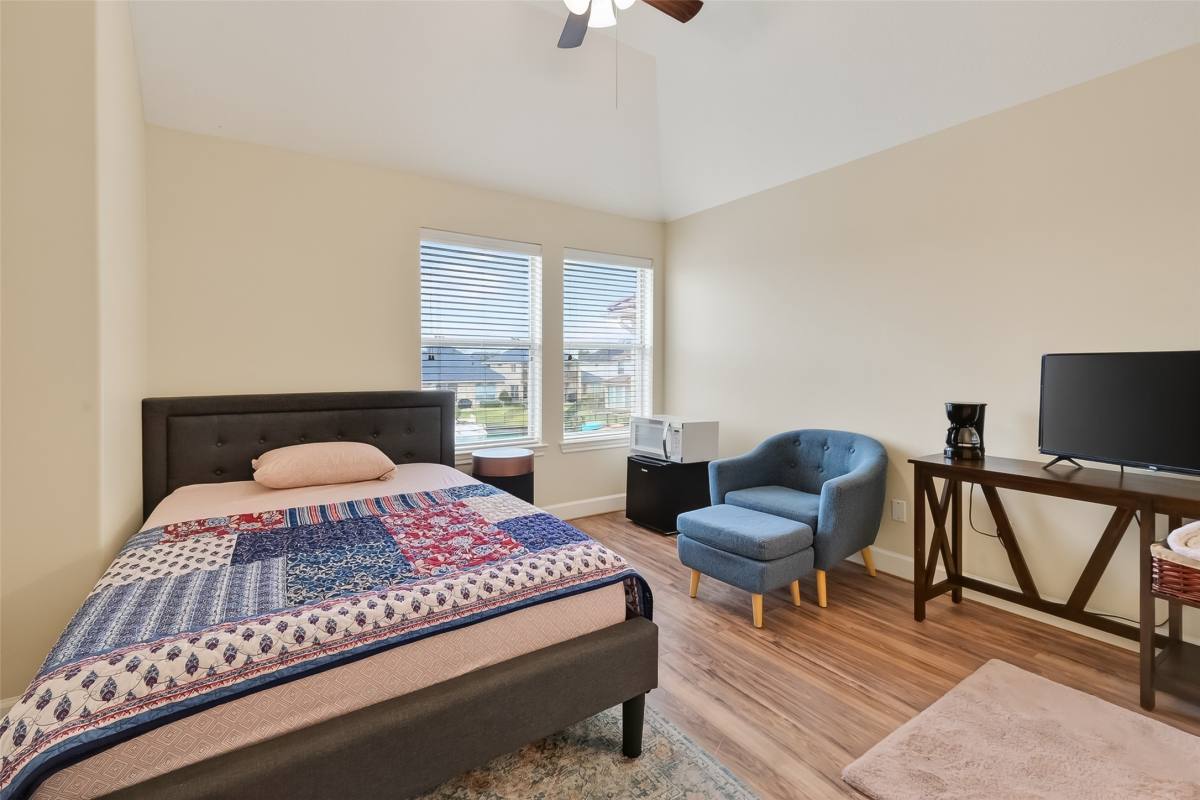 Apartment for rent at 14419 Manorbier Lane, Sugar Land, TX 77498