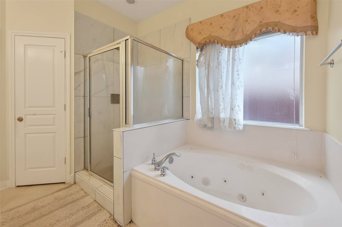 Apartment for rent at 14419 Manorbier Lane, Sugar Land, TX 77498