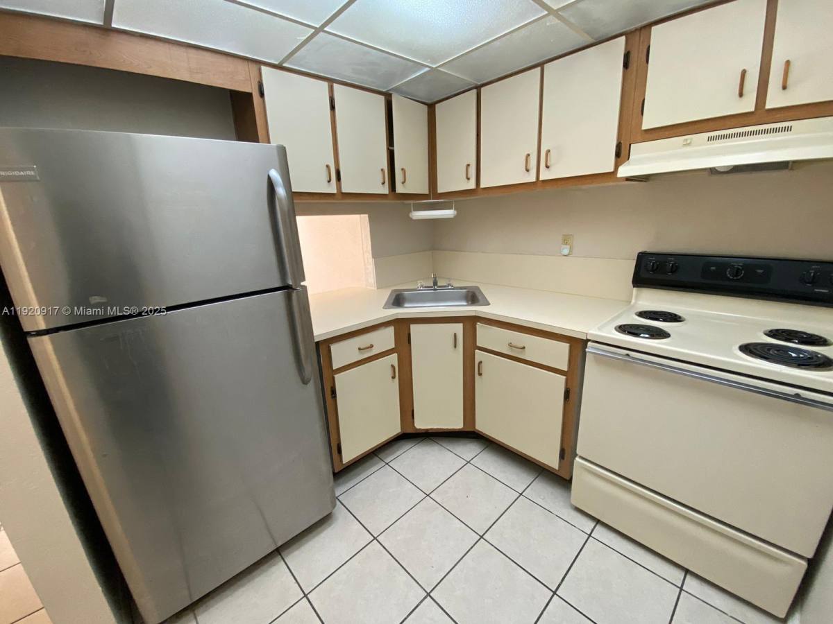 Apartment for rent at 4550 NW 9th St #4550217E, Miami, FL 33126