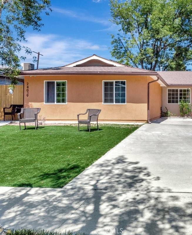 Apartment for rent at 24019 Sylvan St #24019ADU, Woodland Hills, CA 91367