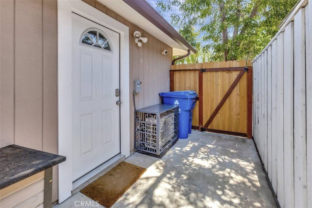 Apartment for rent at 24019 Sylvan St #24019ADU, Woodland Hills, CA 91367