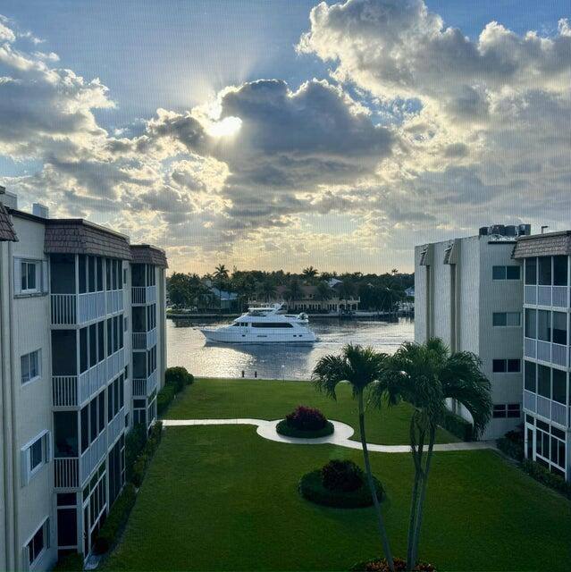 Condo for rent at 646 Snug Harbor Dr #646H410, Boynton Beach, FL 33435