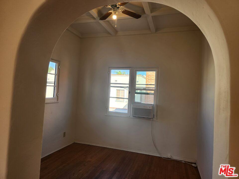 Apartment for rent at 438 S Cochran Ave #108, Los Angeles, CA 90036