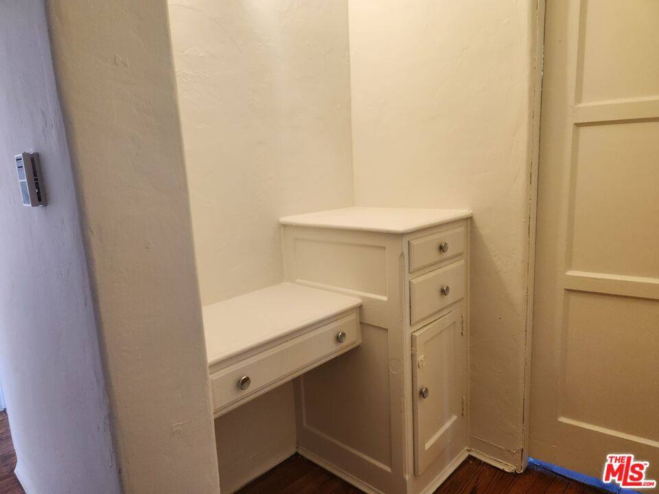 Apartment for rent at 438 S Cochran Ave #108, Los Angeles, CA 90036
