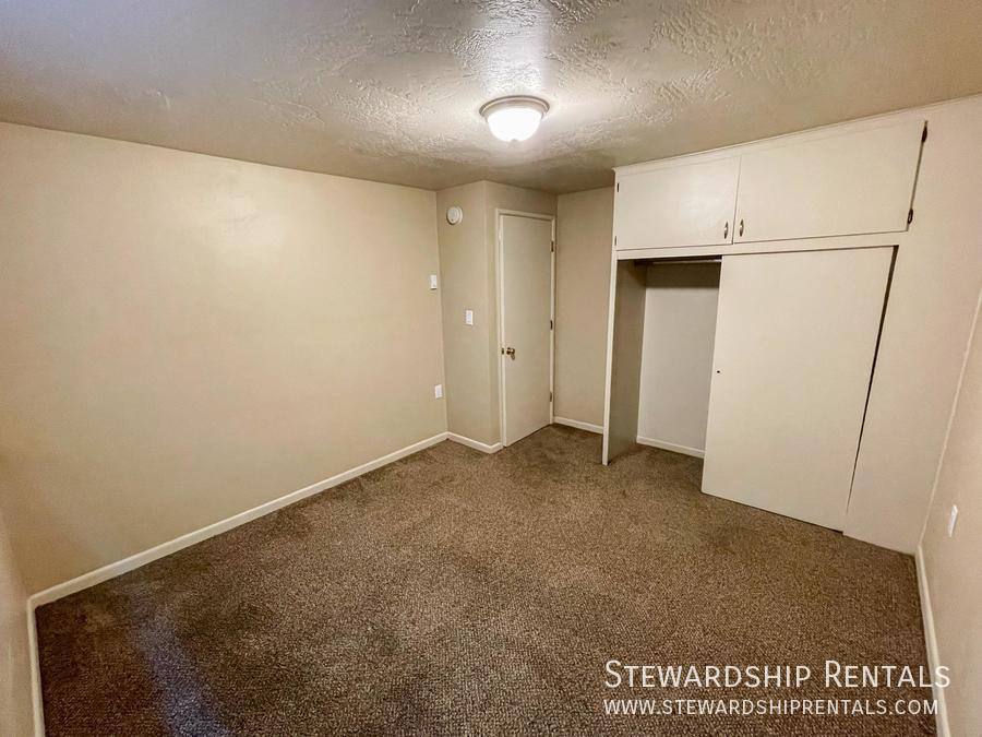 Apartment for rent at 1831 Kincaid St #19, Eugene, OR 97403