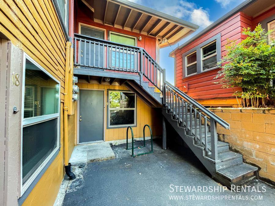 Apartment for rent at 1831 Kincaid St #19, Eugene, OR 97403