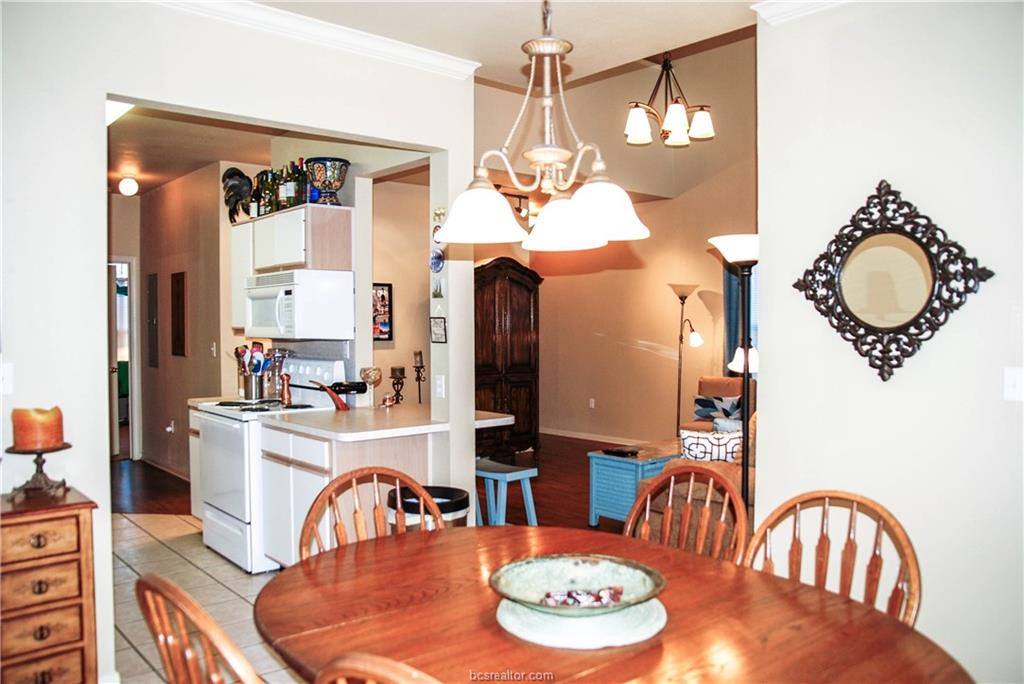 Townhouse for rent at 1345 Canyon Creek Circle, College Station, TX 77840