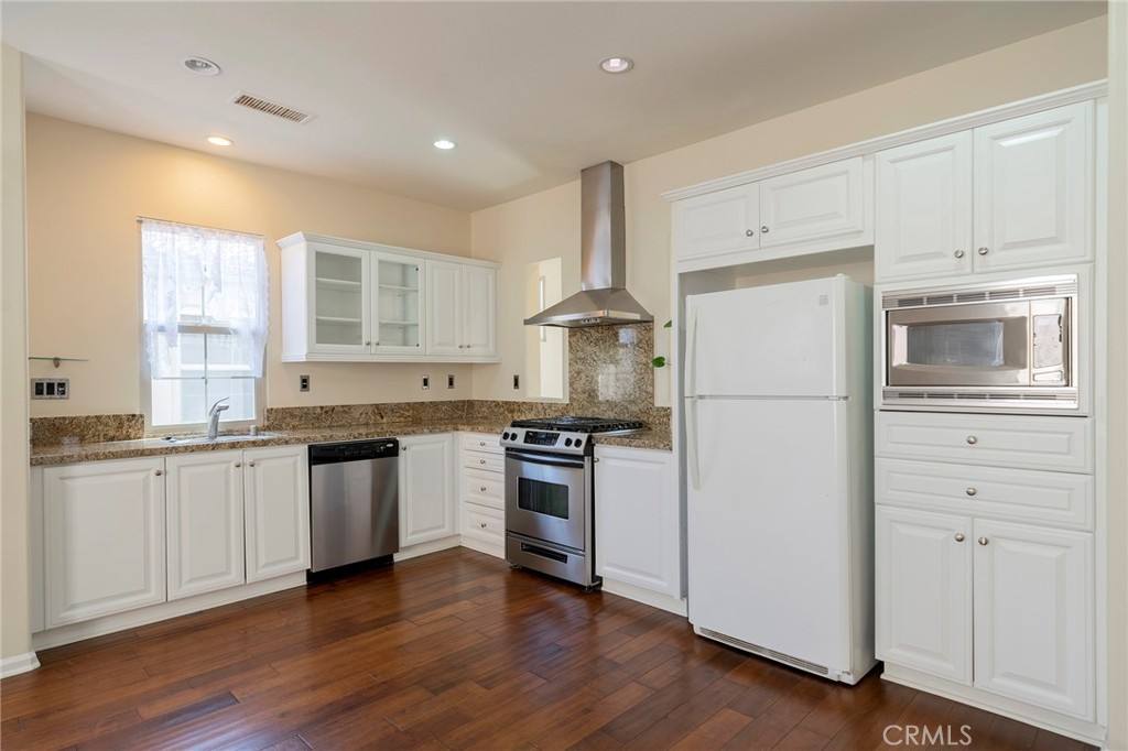 Apartment for rent at 56 Scarlet Bloom #56, Irvine, CA 92618