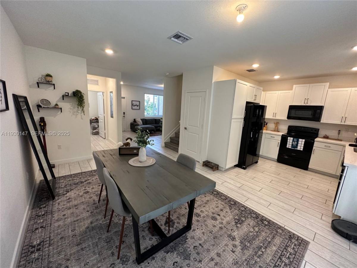 Apartment for rent at 1030 SE 23rd Terrace, Homestead, FL 33035