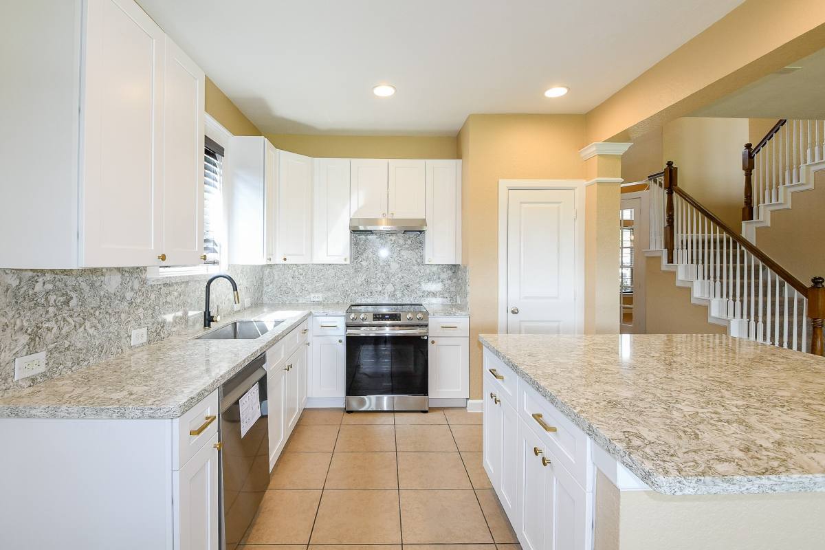 Apartment for rent at 2123 Witham Park Lane, Fresno, TX 77545