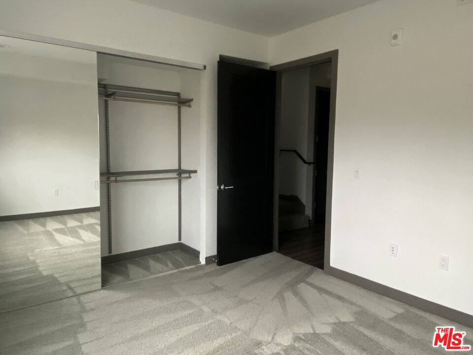 Apartment for rent at 552 N Hobart Blvd #311, Los Angeles, CA 90004