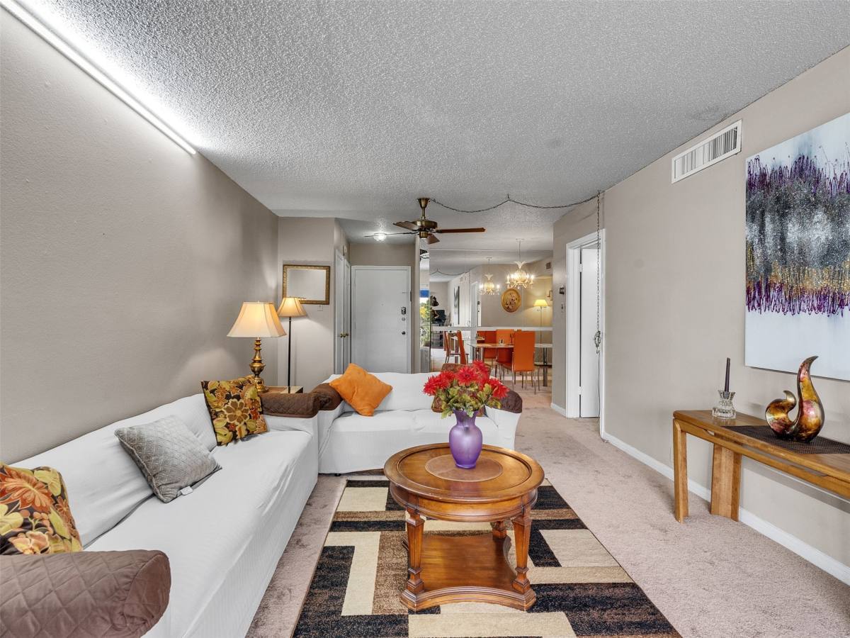 Condo for rent at 2601 Bellefontaine #2601B317, Houston, TX 77025