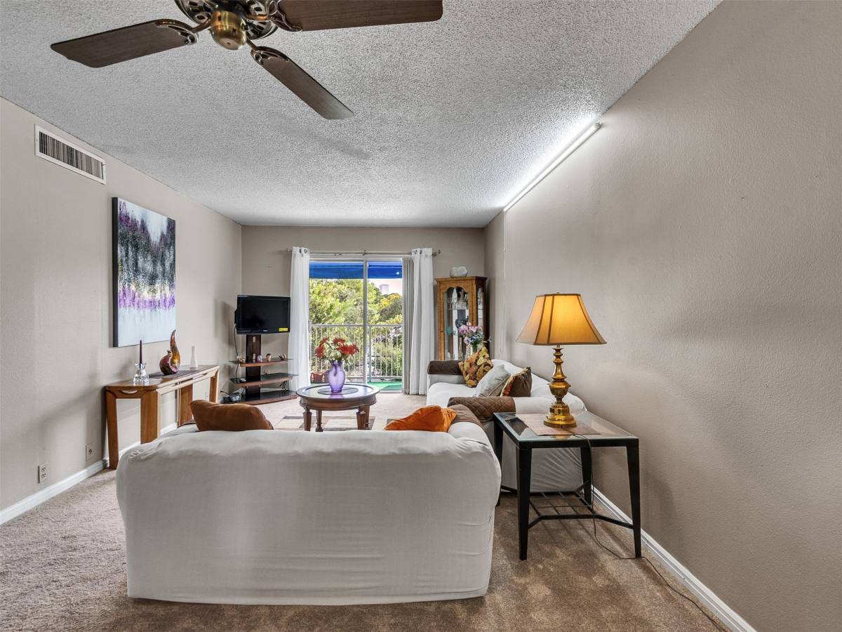 Condo for rent at 2601 Bellefontaine #2601B317, Houston, TX 77025