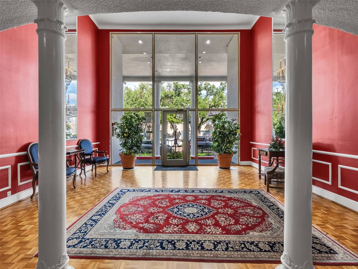 Condo for rent at 2601 Bellefontaine #2601B317, Houston, TX 77025