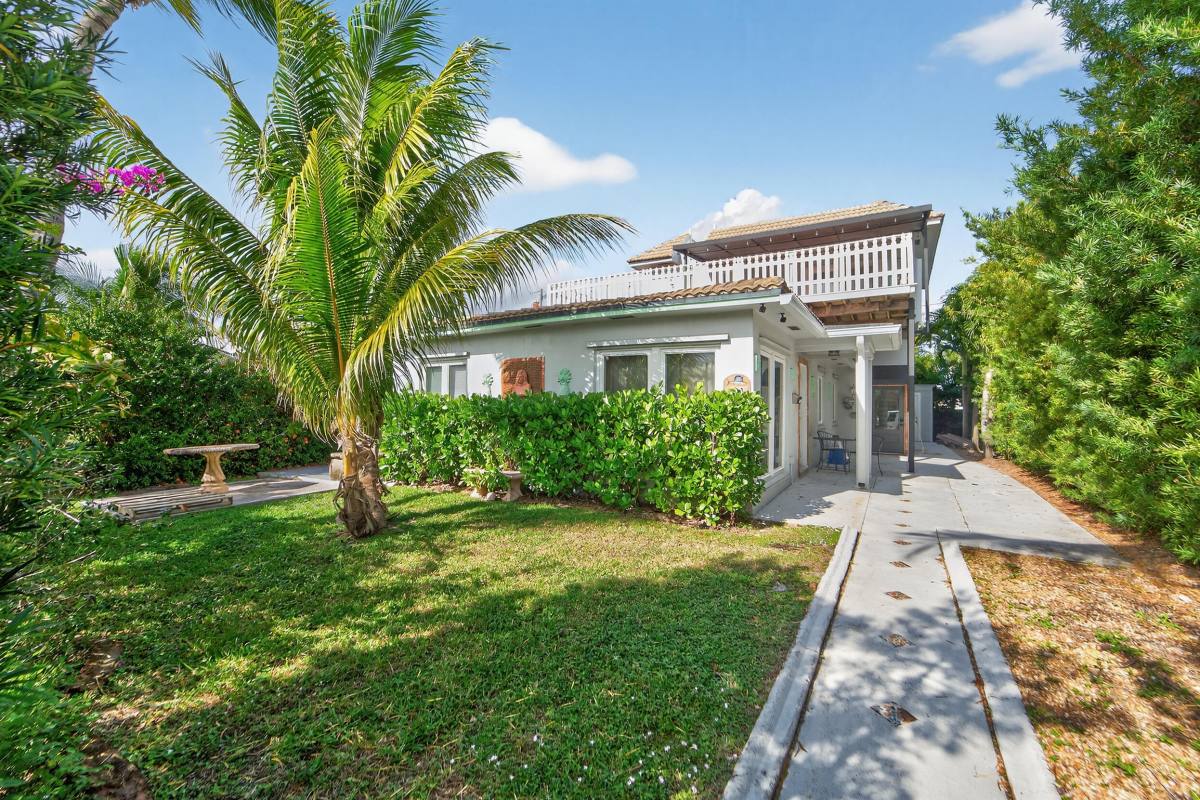 Apartment for rent at 300 E 24th St #300, West Palm Beach, FL 33404
