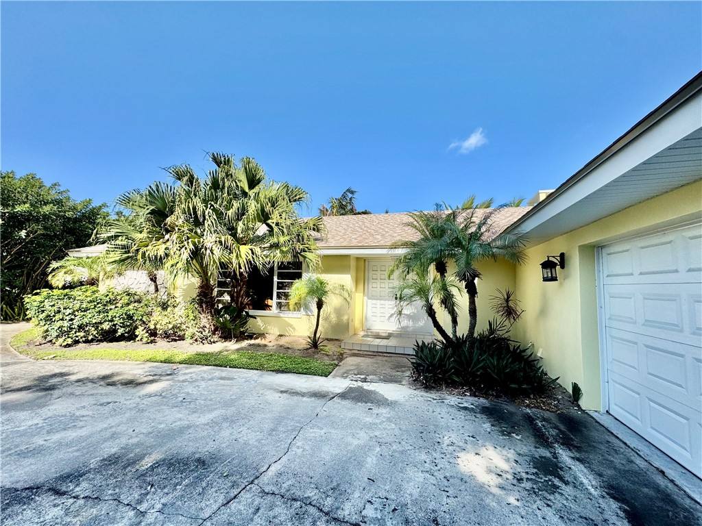 Apartment for rent at 1946 Surfside Terrace, Vero Beach, FL 32963