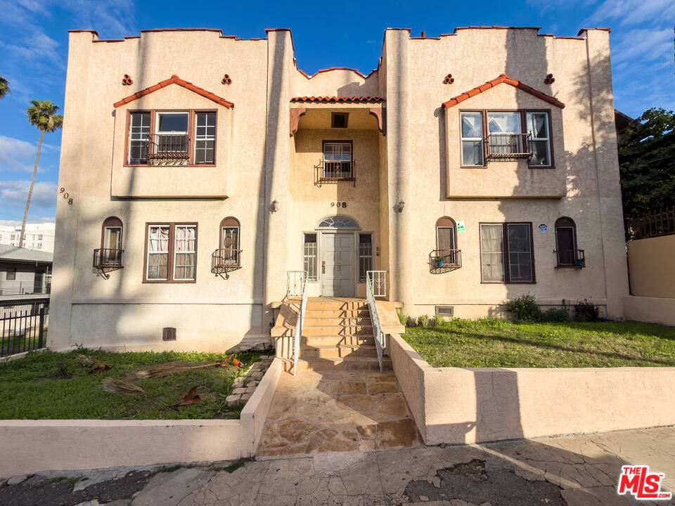 Apartment for rent at 908 Normandie Ave #908-9, Los Angeles, CA 90006