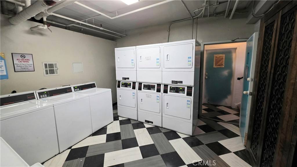 Apartment for rent at 3408 W Sunset Blvd #200, Los Angeles, CA 90026