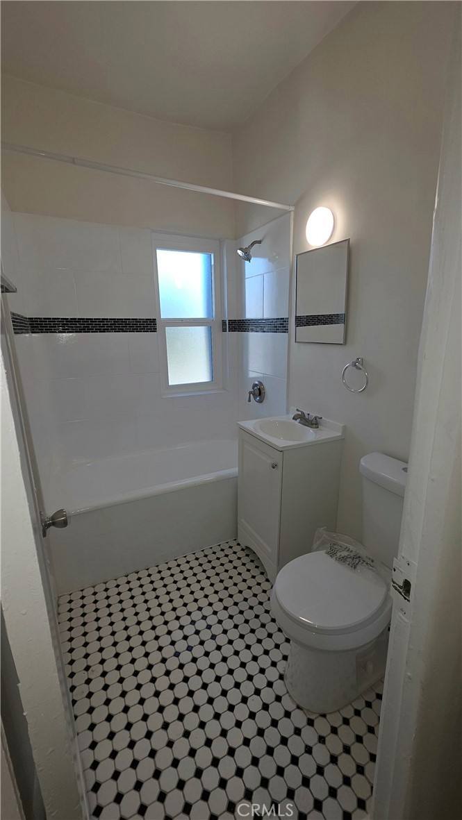 Apartment for rent at 3408 W Sunset Blvd #200, Los Angeles, CA 90026