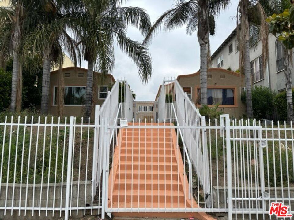 Apartment for rent at 836 S Catalina St #8361 2, Los Angeles, CA 90005