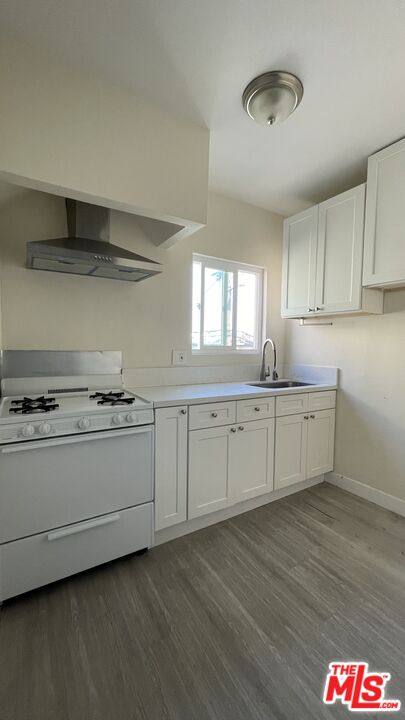 Apartment for rent at 836 S Catalina St #8361 2, Los Angeles, CA 90005
