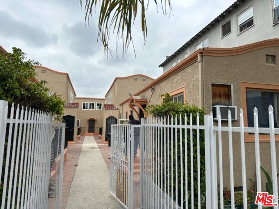 Apartment for rent at 836 S Catalina St #8361 2, Los Angeles, CA 90005
