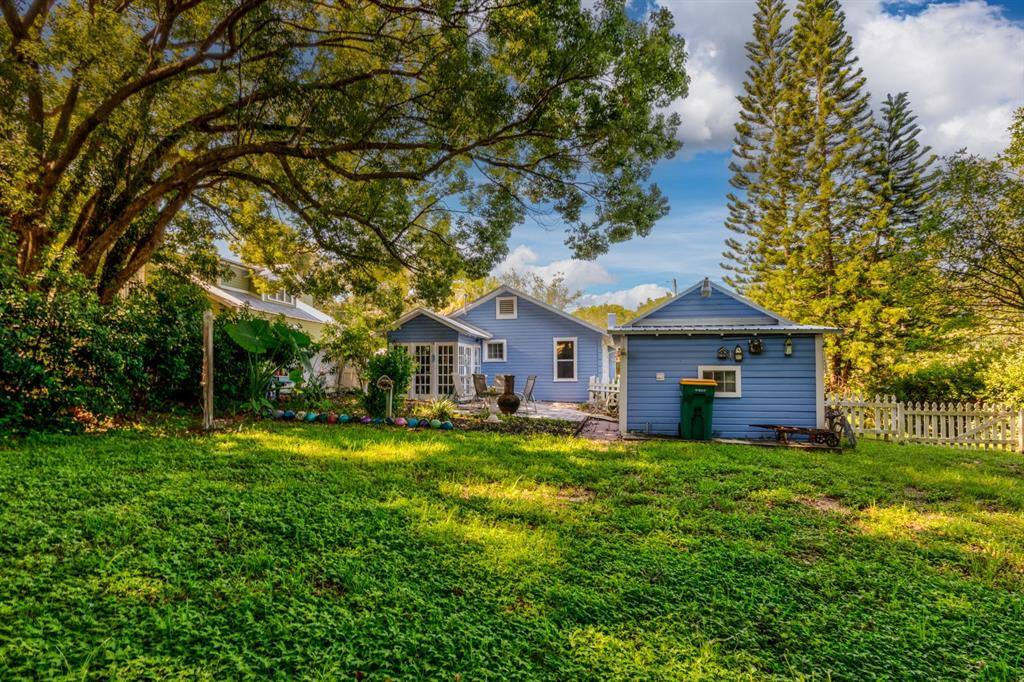 Apartment for rent at 401 E 9th Ave #401, Mount Dora, FL 32757