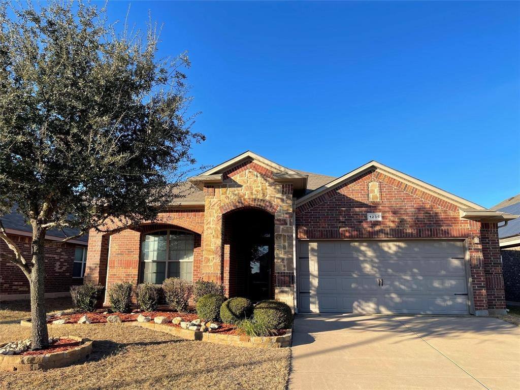 Apartment for rent at 1236 Woodbine Cliff Dr, Fort Worth, TX 76179