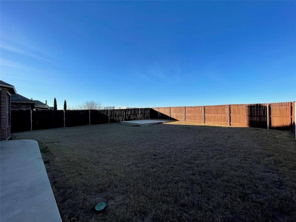 Apartment for rent at 1236 Woodbine Cliff Dr, Fort Worth, TX 76179