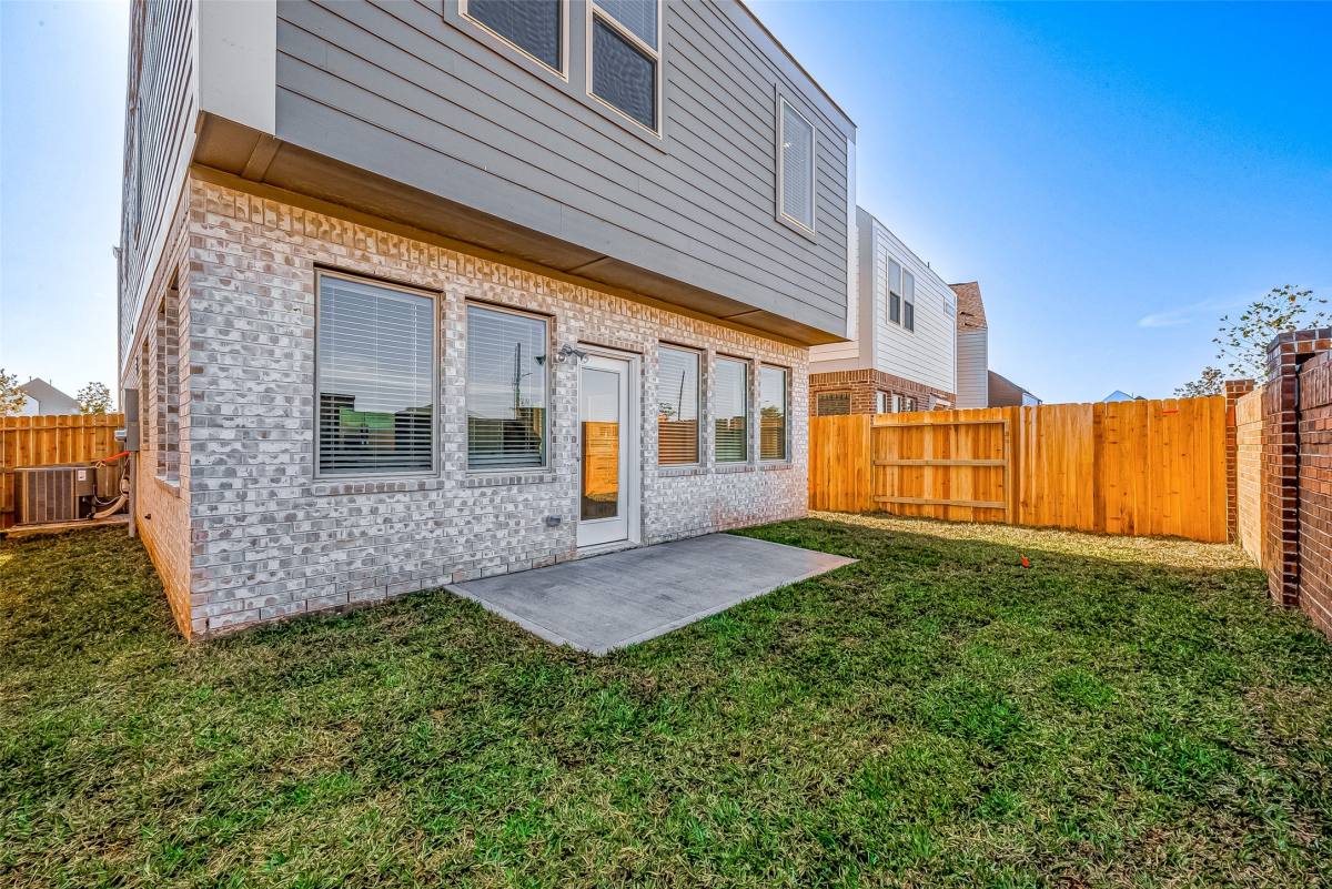 Apartment for rent at 31938 Holland Arbor Trail, Hockley, TX 77447