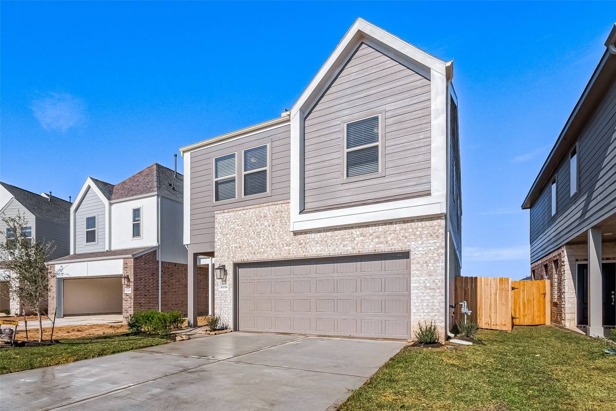 Apartment for rent at 31938 Holland Arbor Trail, Hockley, TX 77447