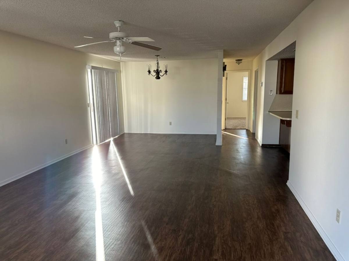 House for rent at 314 S 11th Place, Rogers, AR 72756